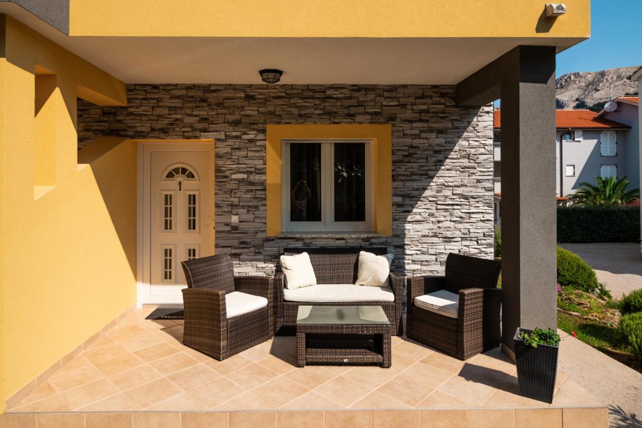 Apartments Gracia Baska  Exterior photo