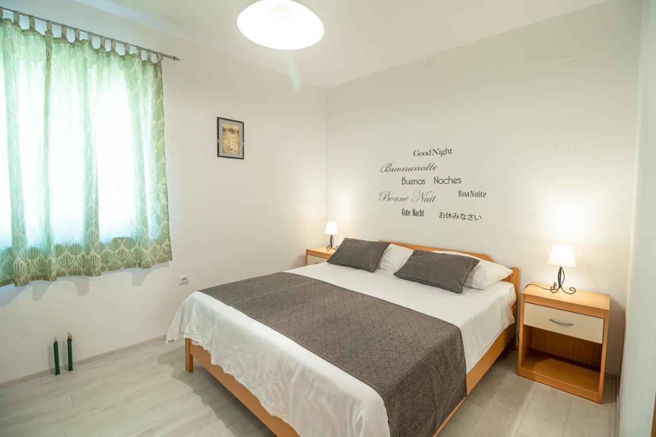 Apartments Gracia Baska  Exterior photo