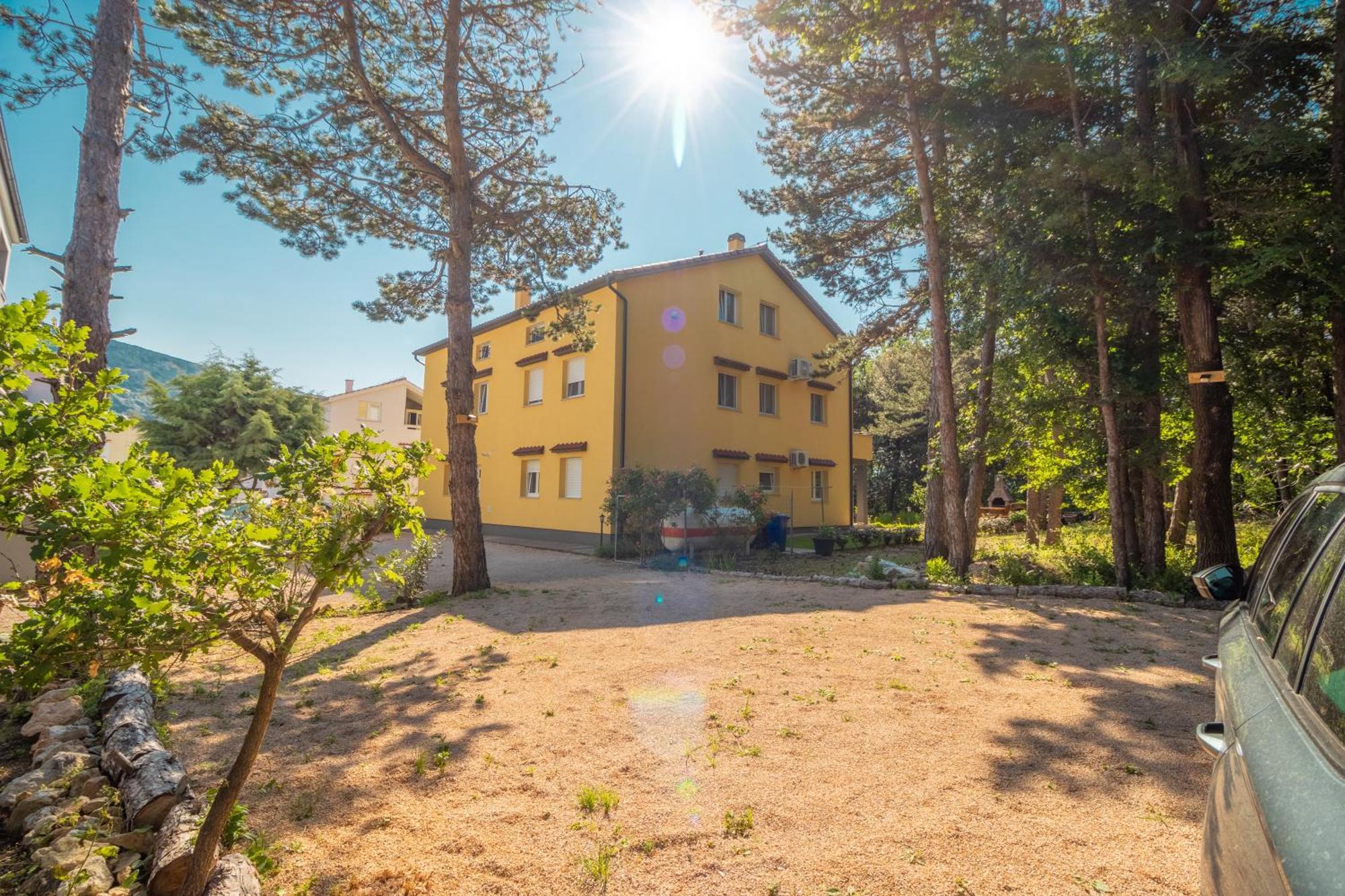 Apartments Gracia Baska  Exterior photo
