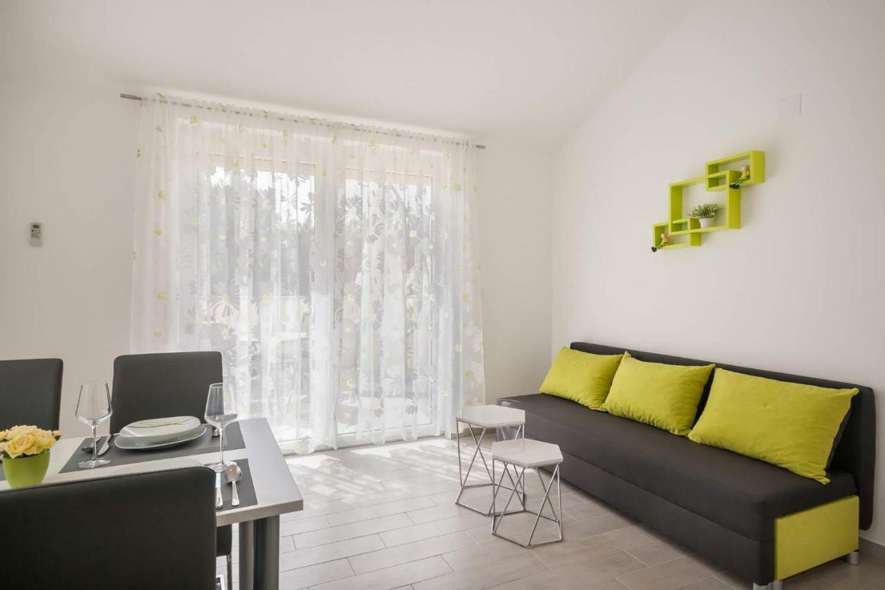 Apartments Gracia Baska  Exterior photo